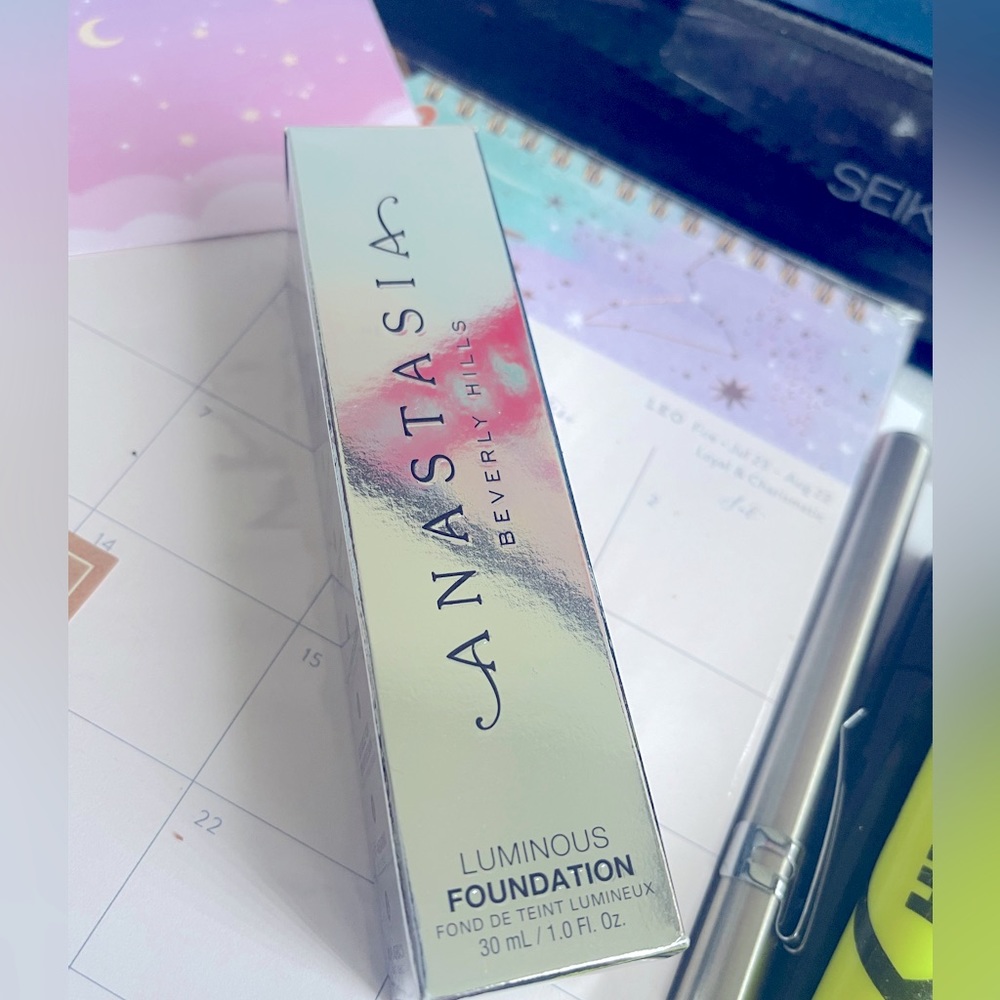 Anastasia Luminous Foundation